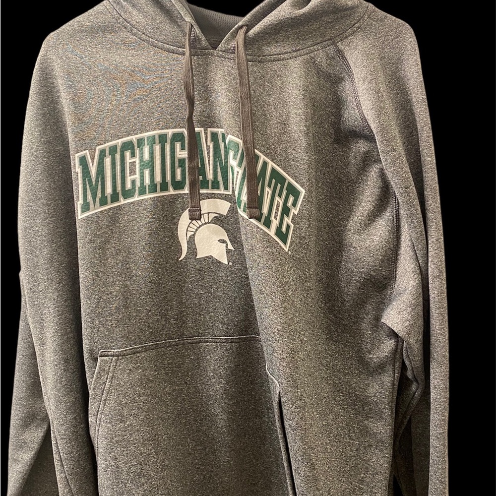 Men's Michigan state sweatshirt.